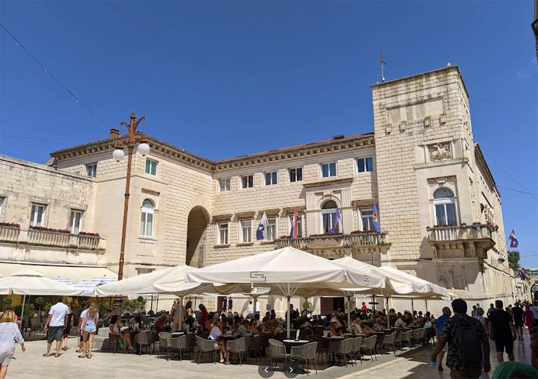 Grad Zadar napokon pokrenuo svoju Facebook stranicu i o tome u 2022. svečano obavijestio javnost