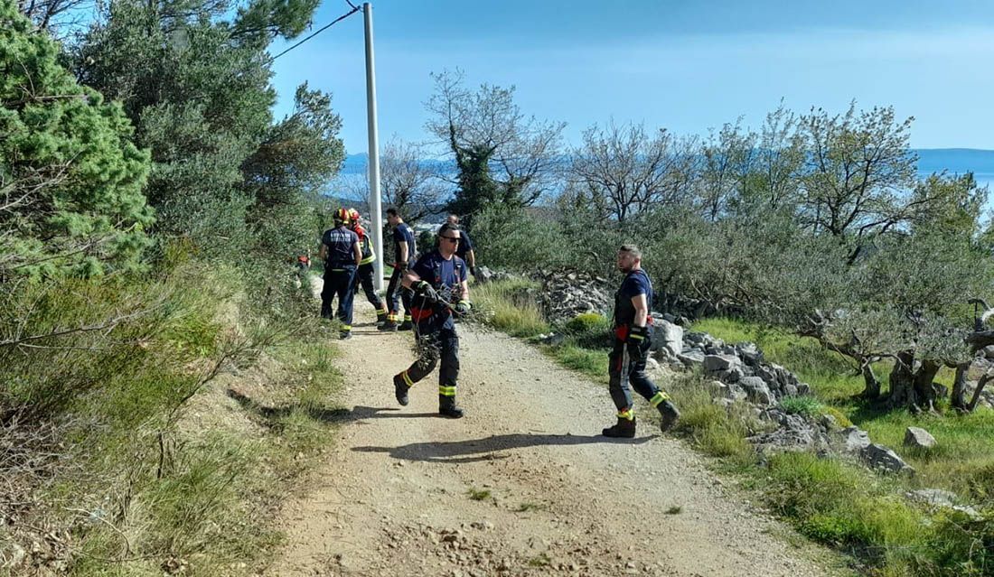 Makarski vatrogasci u malo drugačijoj intervenciji: “Nažalost, do ovoga je moralo doći”