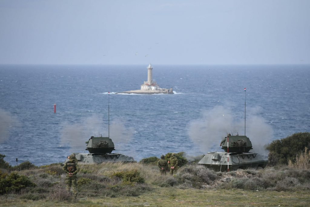 FOTO Milanović pratio vojnu vježbu hrvatske i američke vojske „Štit 22“