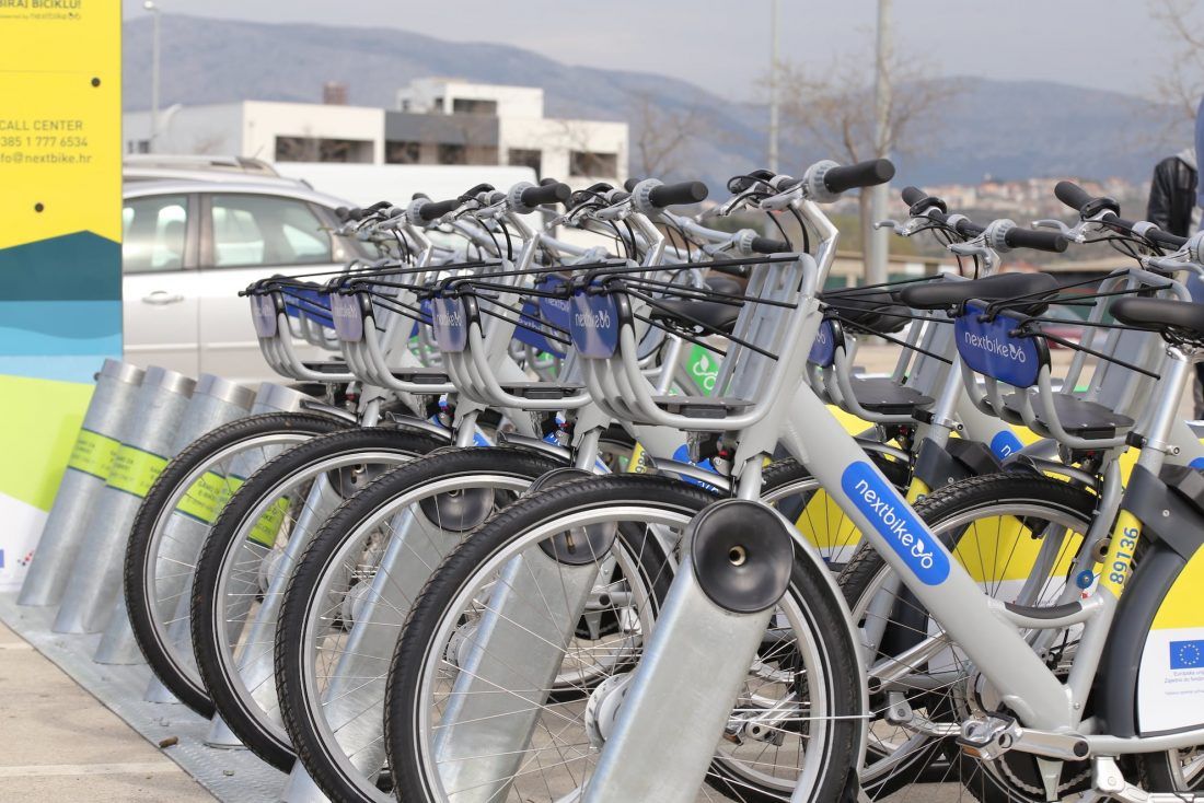 U Podstrani postavljen sustav javnih bicikala