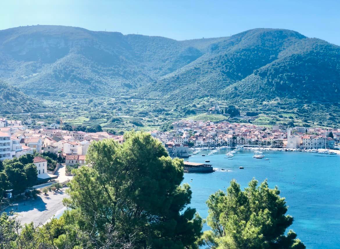 Gradonačelnica Komiže o kaznenoj prijavi:”Nema nezakonitih radnji, sve je rađeno po procjeni sudskog vještaka”