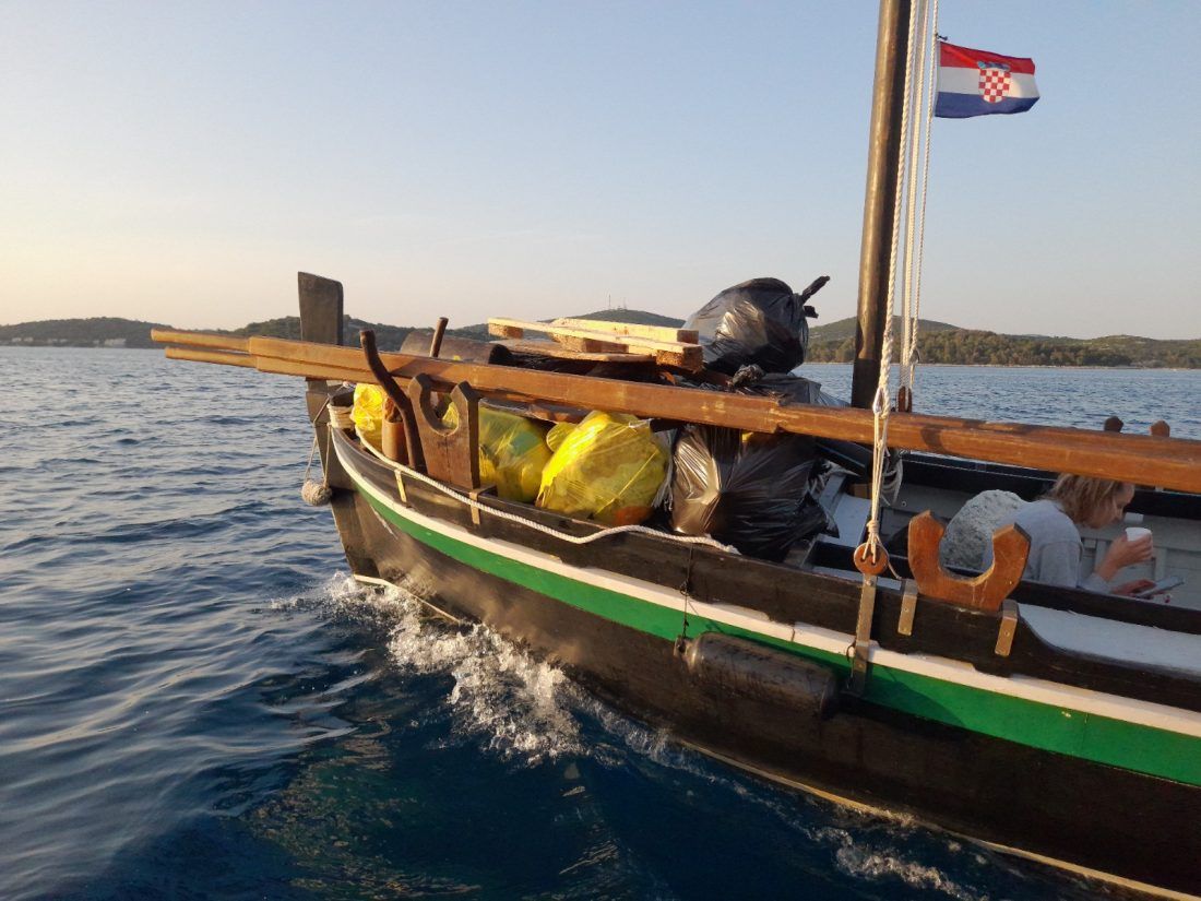 FOTO/VIDEO Pogledajte kako je vrijedna ekipa na otoku Murteru očistila dvije uvale