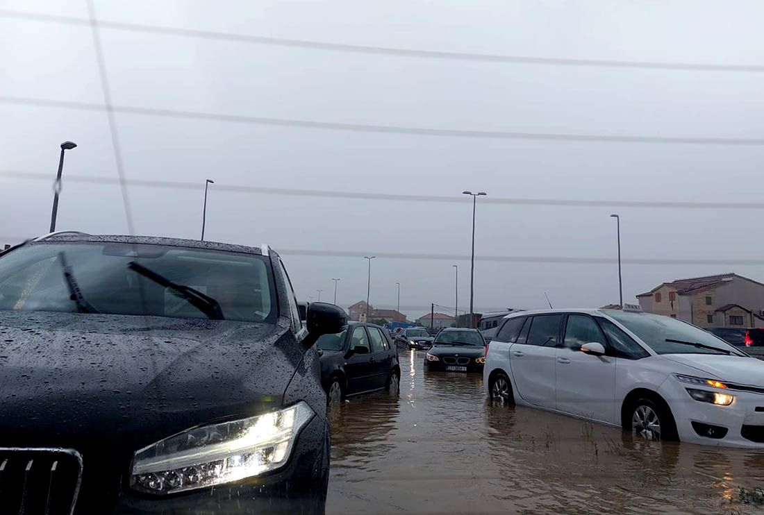 Zbog potopa, policija zatvorila magistralu kod Kaštel Lukšića