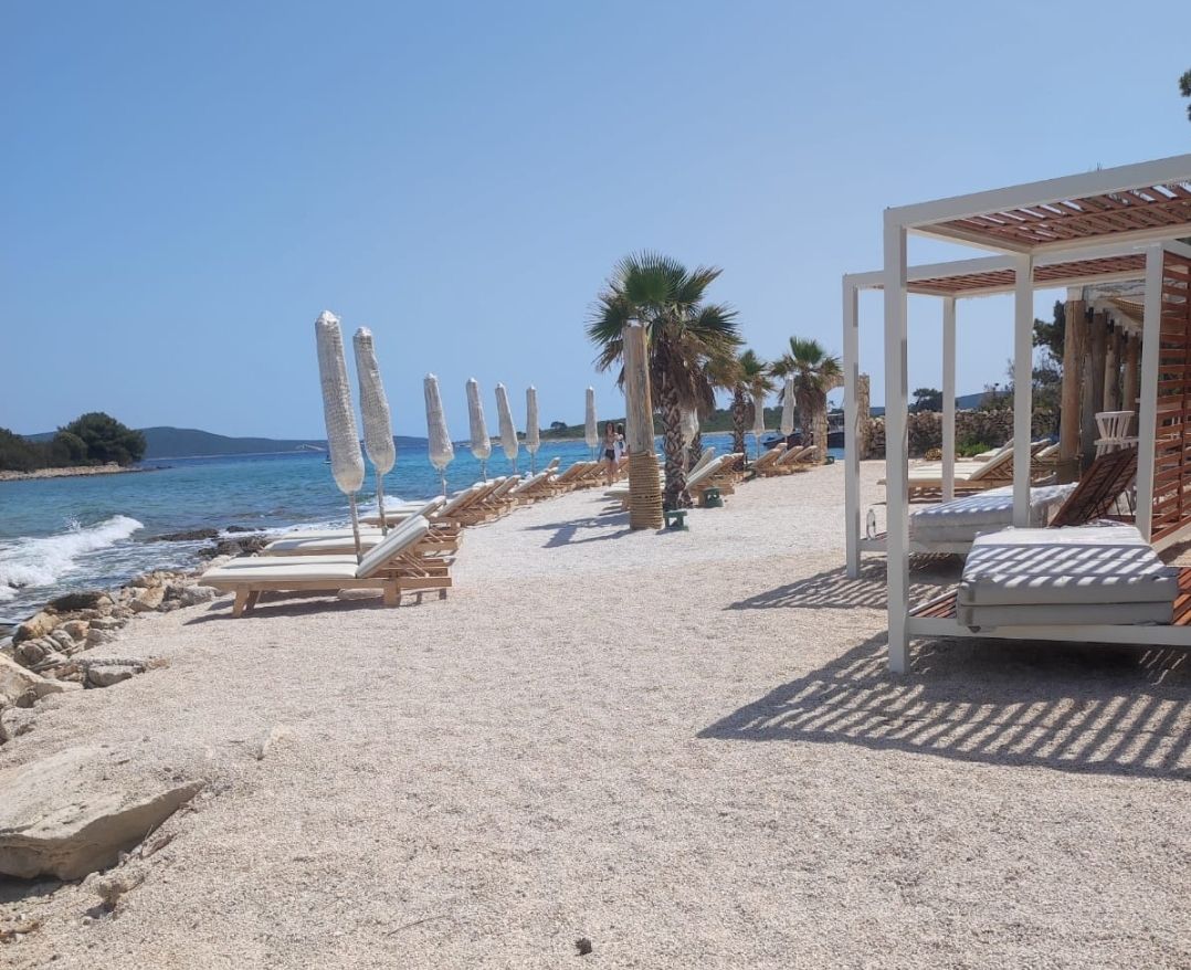 Građanska inicijativa upozorava na ekocid u uvali Krknjaši na otoku Drveniku Velom