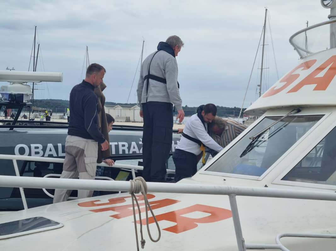 DRAMA KOD ISTRE Prevrnula se jedrilica, djevojke iz utrobe broda spašavao ronilac: “Bilo je dosta filmski!”