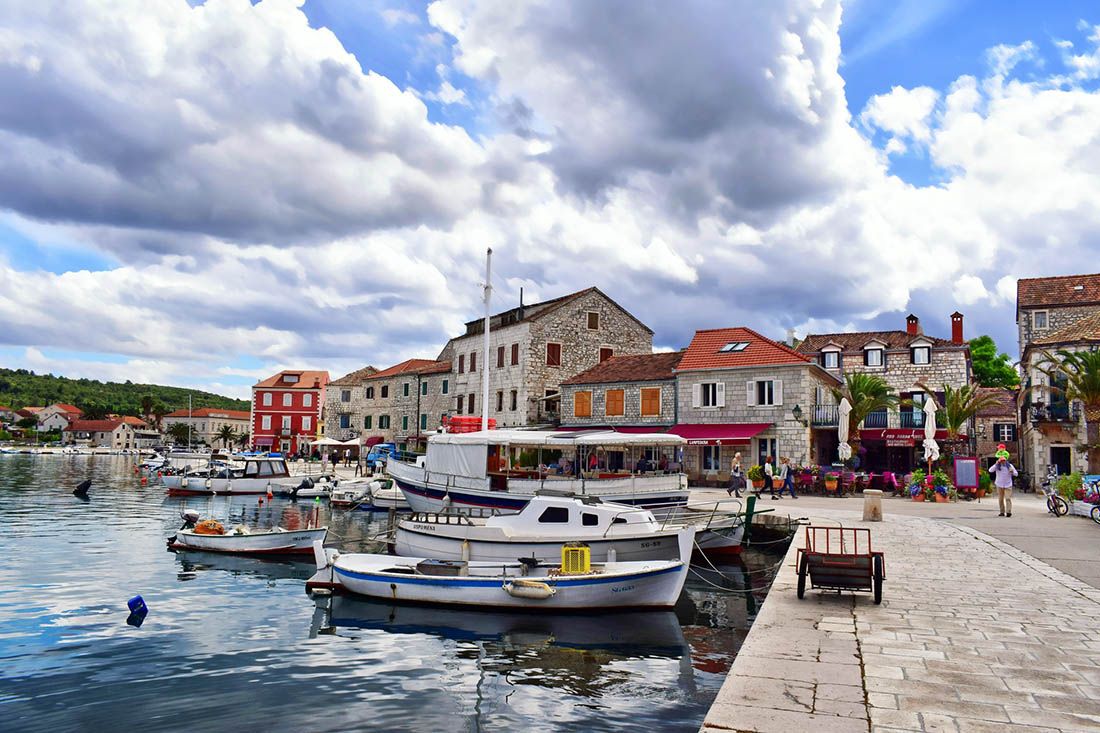 Otvoren natječaj za izbor novog šefa ili šefice Turističke zajednice Grada Stari Grad