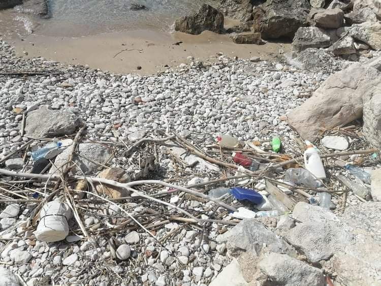 Organizirana akcija čišćenja dviju lastovskih uvala