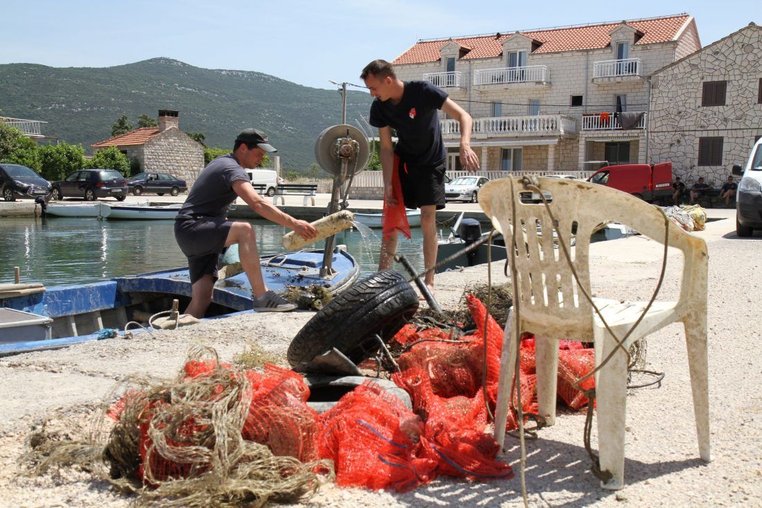 EKO MALOSTONSKI ZALJEV Održana velika ekološka akcija čišćenja podmorja i Pogled u Plavo