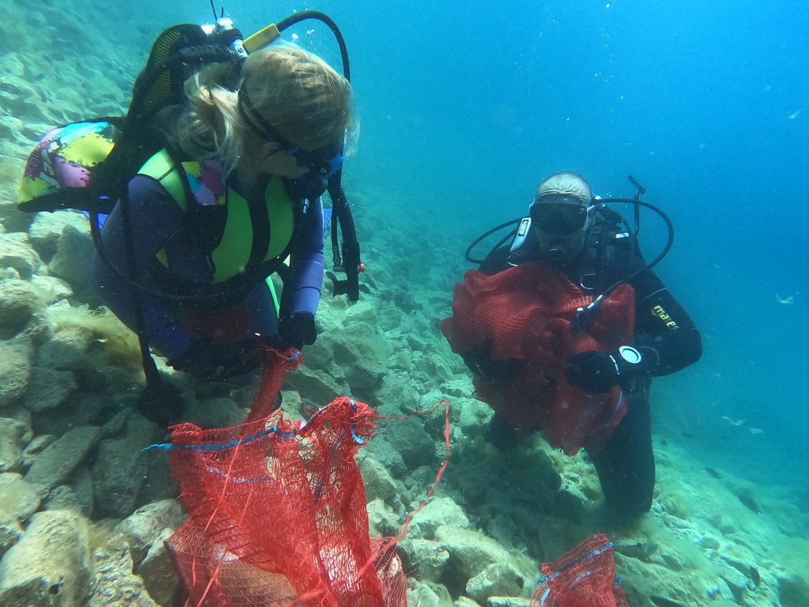 EKO AKCIJA U KARLOBAGU Kada se ronilačke ruke slože, sve se može