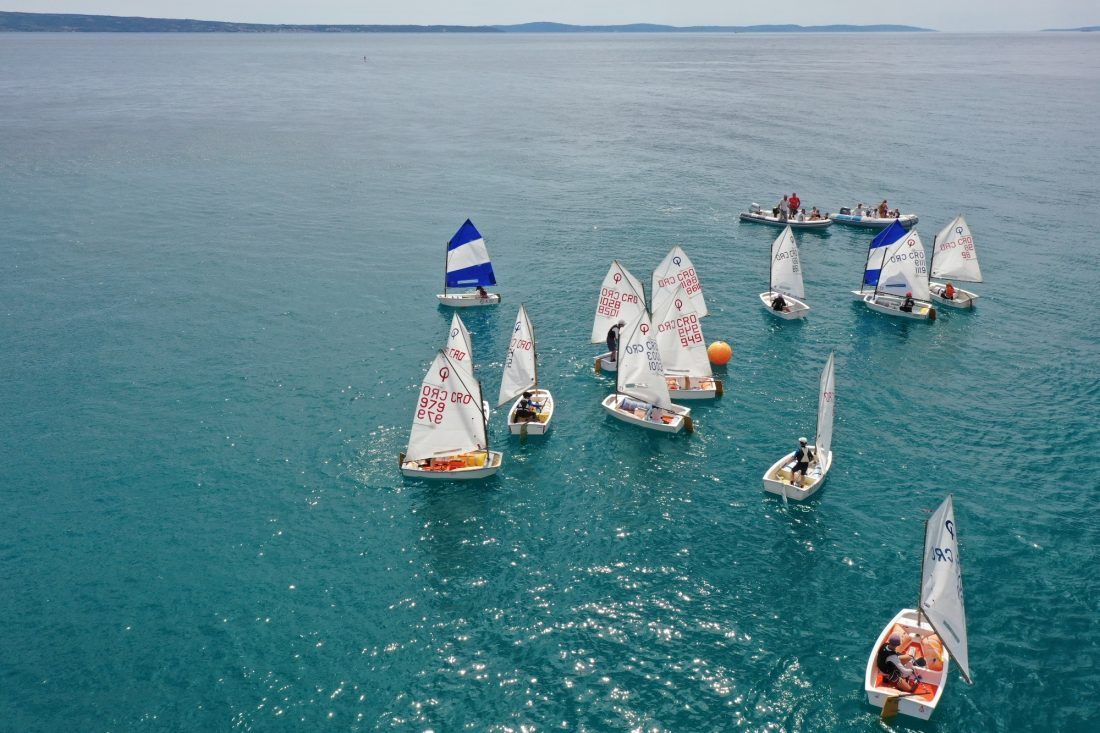 MORSKI BLAGDAN S OPTIMISTIMA Sveti Ante u Mutograsu, u Općini Podstrana