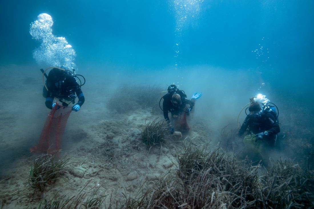 FOTO Ronioci iz podmorja Visa izvadili više od 12 tona otpada!