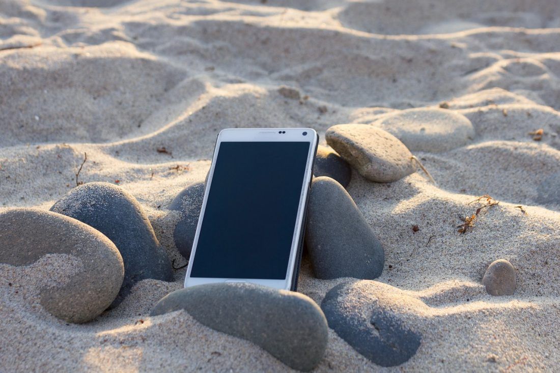Austrijanci na plaži ostali bez mobitela i novca