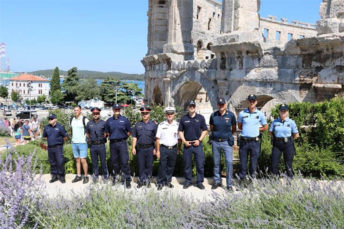 Sigurna turistička destinacija: Policajci iz sedam zemalja brinu o sigurnosti turista u Istri