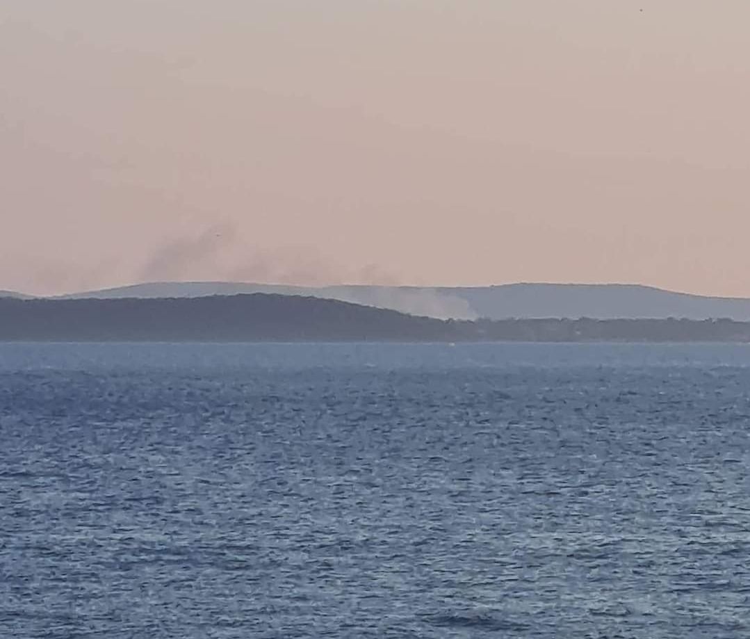 Ugašen požar koji je buknuo sinoć u krugu psihijatrijske bolnice na Ugljanu