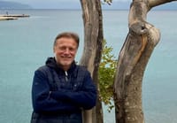 Šef Sabora se naslonio na drvo uz more i objavio poruku: "Podsjeća koliko je važnma ravnoteža..."