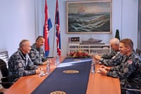 Pripadnik HRM-a u zapovjedništvu operacije EU