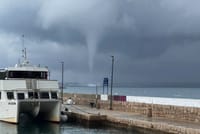 VIDEO Pogledajte ovu pijavicu između Vrgade i Pakoštana: "Evo je, ide na nas!"