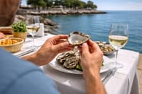 Šok u restoranu: Sin poznate kuharice u Savudriji zagrizao školjku i pronašao blago koje se viđa jednom u životu