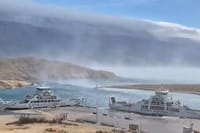 VIDEO Na Rabu zabilježen udar bure od 192 km/h: "Doslovno ih nosi"