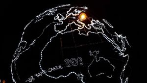 Nakon rekordne pljačke INA-e, iz Šibenika doslovno nestala zemaljska kugla!