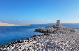 Obnavlja se sunčani sat na paškom rtu Škamica