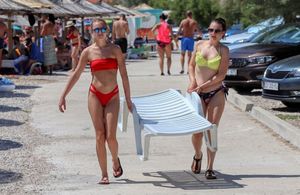 I u posljednjim danima kolovoza na Viru nema mjesta na plažama