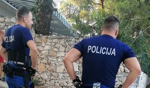 Nizozemac na Pagu namlatio starijeg čovjeka