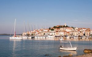 Lopov u Primoštenu ženi ukrao opremu za brod