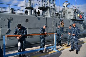 FOTO/VIDEO Ususret Danu HRM-a hrvatski mornari pred građanima vezivali čvorove