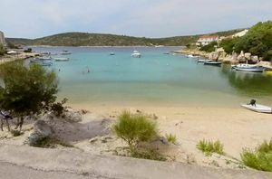 PRONAĐENI LOPOVI Krali brodsku i ribarsku opremu po šibenskom području