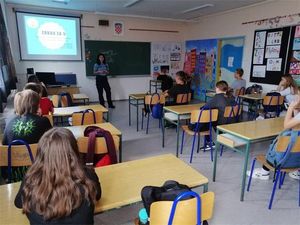 Riječka policija započela s provođenjem preventivnog projekta „Zdrav za 5!“ u novoj školskoj godini