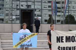 Zelena akcija protiv proširenja LNG terminala: "Ne možemo jesti plin!"