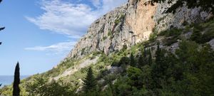 U tijeku obnova pješačkih staza na Biokovu