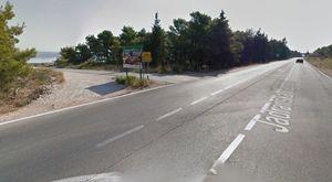 Tešku prometnu nesreću kod Pakoštana skrivio vozač minibusa