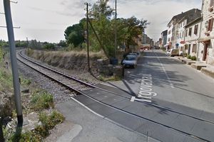 VODNJAN Putnički vlak udario u kamenje i betonske blokove koje je netko ostavio na pruzi!