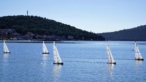 STIGLO 76 JEDRILIČARA IZ 24 ZEMLJE - U Rogoznici otvoreno Svjetsko prvenstvo u jedrenju