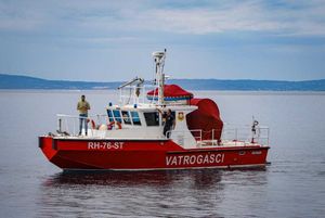 Vatrogasci u Splitu morali gasiti škrinju za sladoled u trajektnoj luci