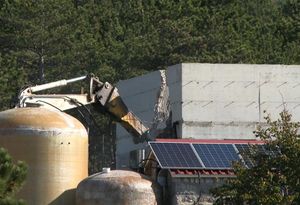 U Parku prirode Velebit počelo rušenje bespravno izgrađenih objekata - Njih čak osam!