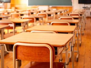 Širi se poruka zadarske škole roditeljima: "Zbog utakmice u srijedu skraćena nastava"