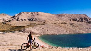Istraži Novalju na dva kotača kao student Bikademyja