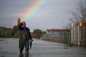 The Guardian: Obilne kiše i velike poplave pogodile Balkan