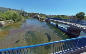 SPLITSKI HEROJI Skočili u hladnu rijeku Jadro da bi izvukli starijeg čovjeka koji se utapao