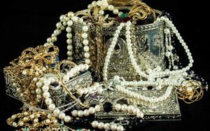 Ukrali preko milijun kuna i skupocjenog nakita iz sefa obiteljske kuće u Dubrovniku