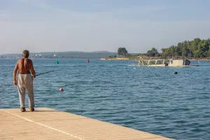 Brod koji tone u Medulinskom zaljevu imao čak 9 nedostataka, a protiv vlasnika se vodi postupak na sudu!