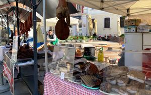 FOTO Martinje u Istri - Slavonske delicije krasile tržnicu u Puli