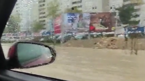 Kiša lijeva u Splitu, potopljena Makarska rivijera, snijeg pada u gorju, najgore tek slijedi