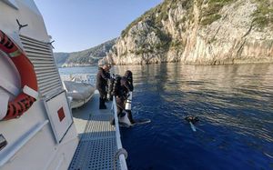 U potragu za nestalim ribolovcem uključili se ronioci Interventne policije