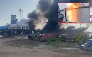 FOTO/VIDEO Više osoba nestalo u požaru tankera na Tajlandu - najmanje jedna poginula