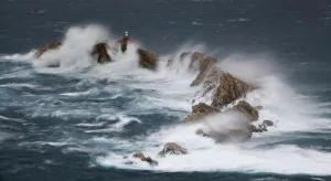 CRVENI METEOALARM NA JUŽNOM JADRANU Nepovoljni uvjeti za plovidbu zbog olujnog juga