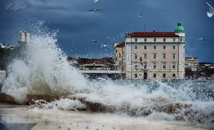Noćas nas očekuje nagla promjena vremena - Velika količina kiše, olujno jugo i poplavljene rive